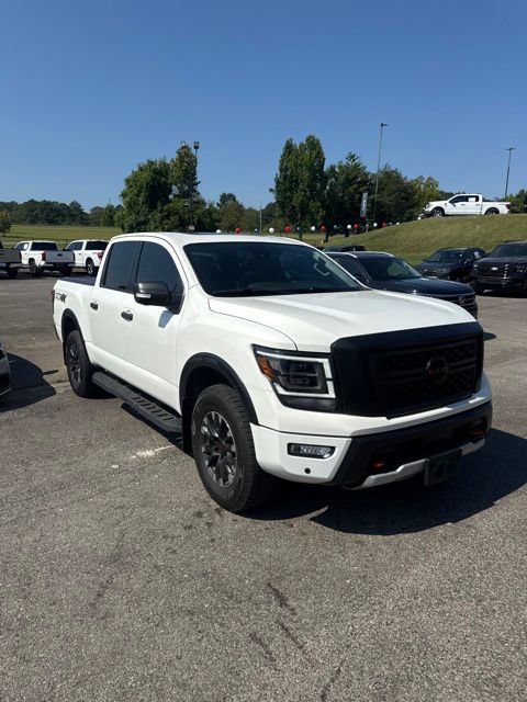 Used 2024 Nissan Titan PRO-4X w/ Pro-4x Convenience Package AWD/4WD image 17