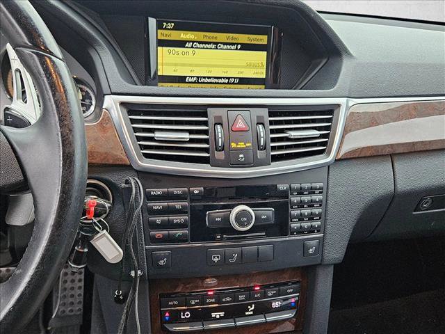 Used 2010 Mercedes-Benz E 350 4MATIC Sedan image 12