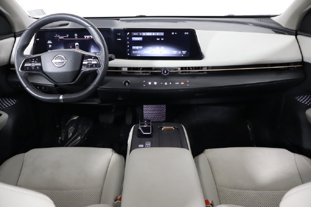Used 2023 Nissan Ariya AWD image 12