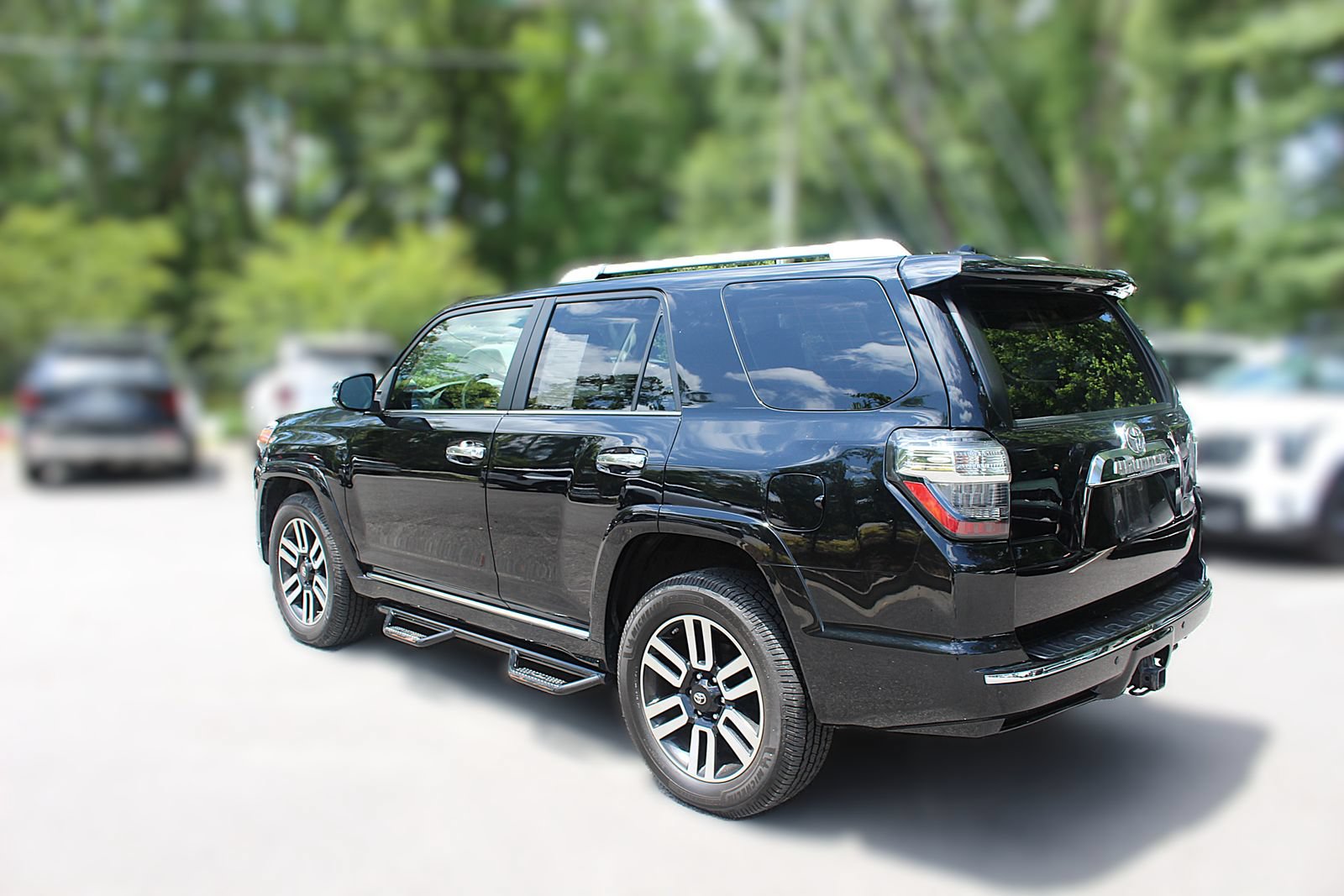 Used 2019 Toyota 4Runner Limited AWD/4WD image 6