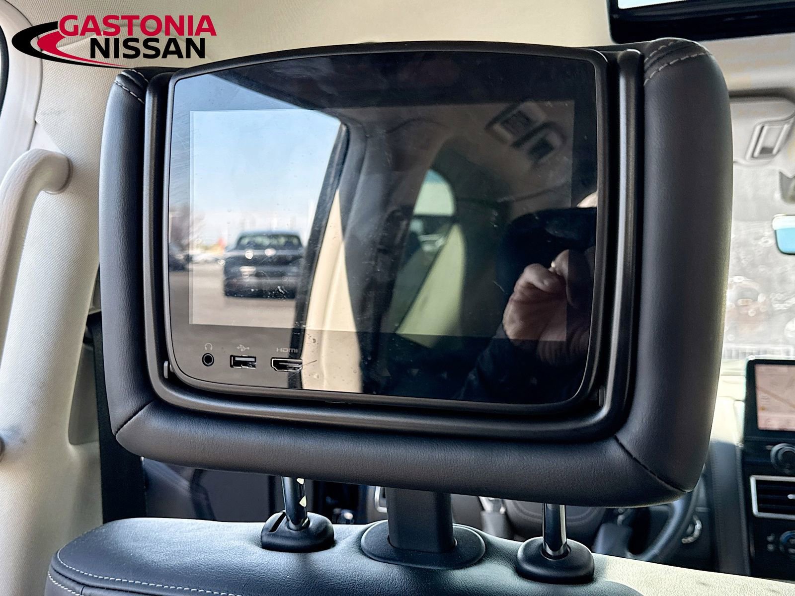 Used 2023 Nissan Armada Platinum w/ Captain's Chairs Package image 34