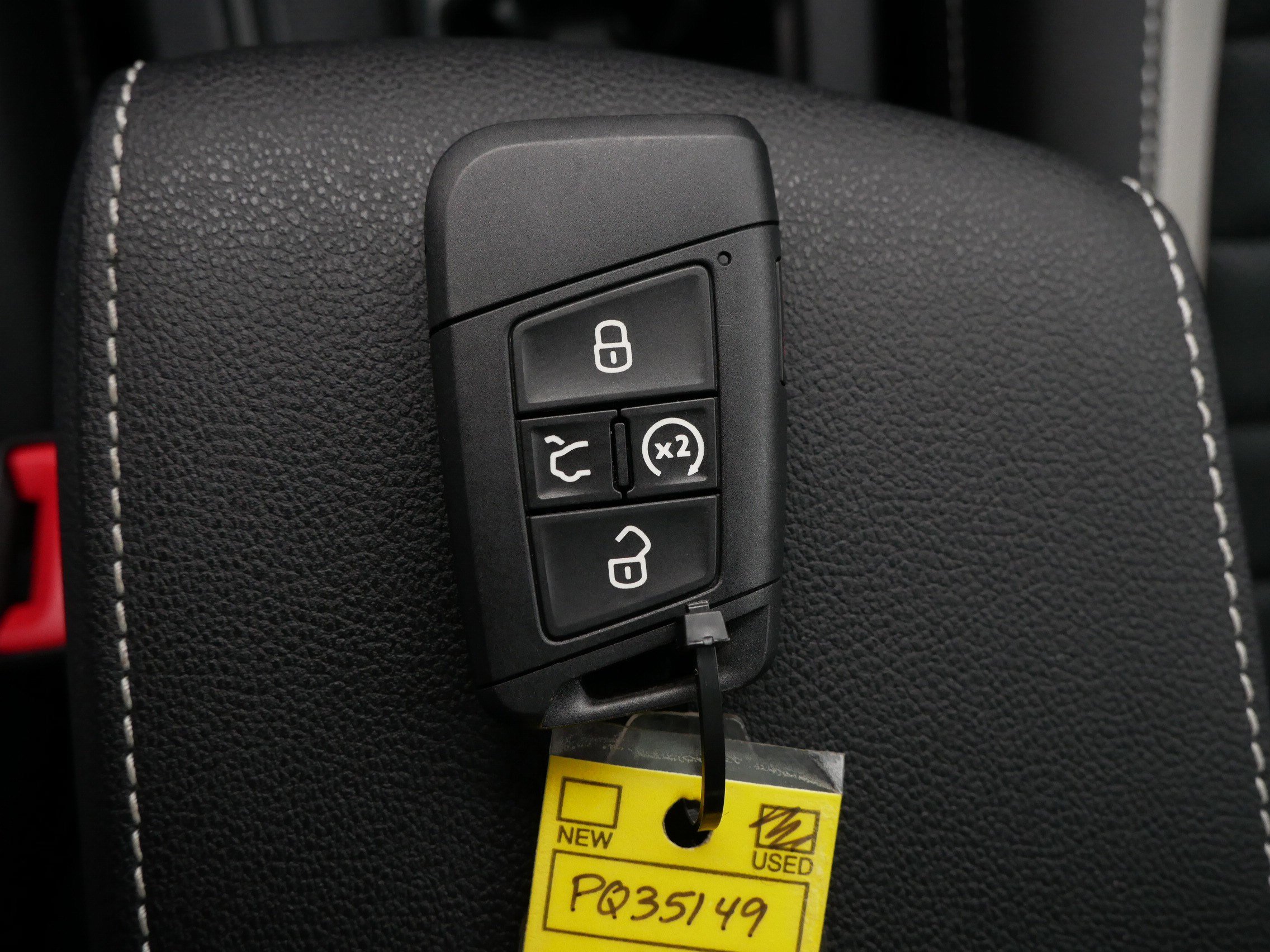 Certified 2025 Volkswagen Taos SEL image 35