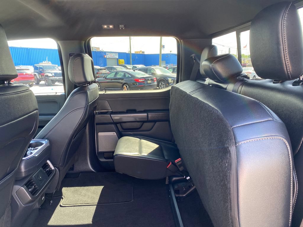 Used 2025 Ford F150 Lariat AWD/4WD image 17