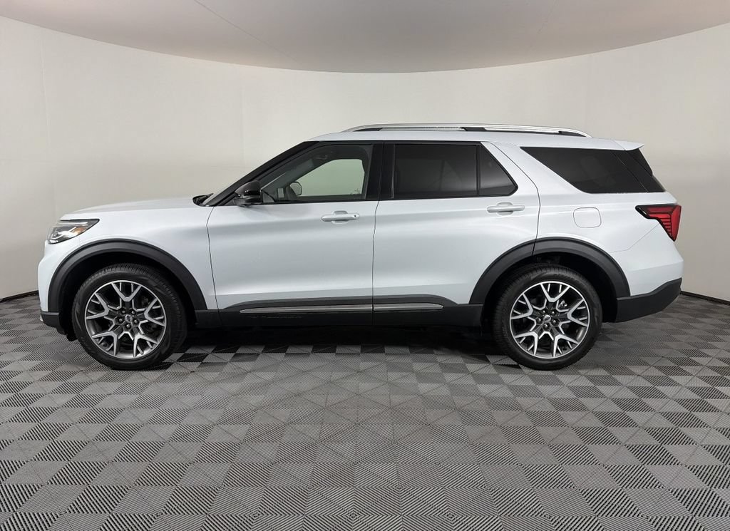 Used 2025 Ford Explorer Platinum w/ Ultimate Package AWD/4WD image 6