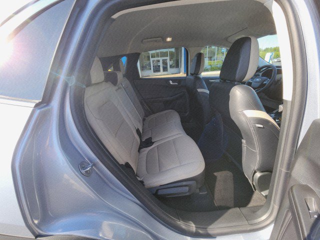 Used 2022 Ford Escape Titanium w/ Class II Trailer Tow Package image 17