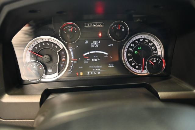 Used 2022 RAM 1500 Classic Warlock AWD/4WD image 27