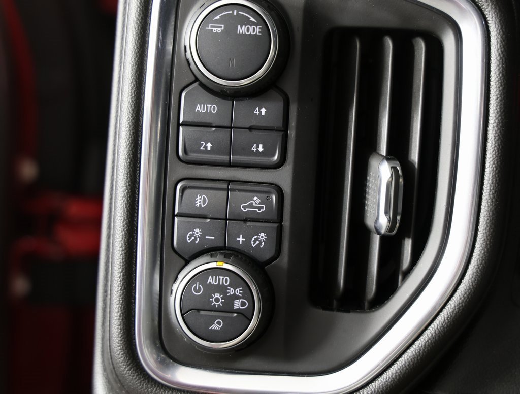 Used 2020 Chevrolet Silverado 1500 High Country w/ Technology Package image 24