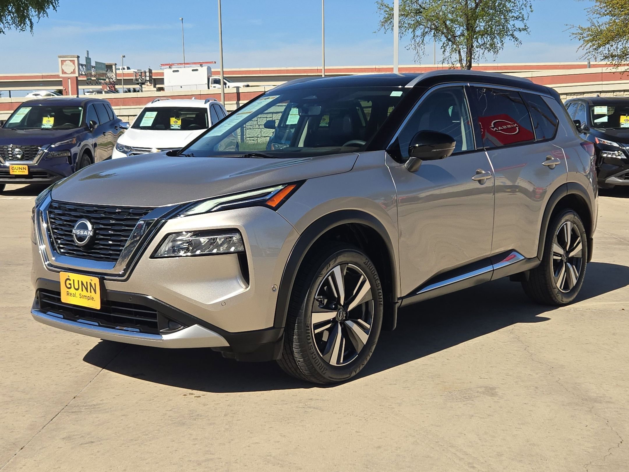 Used 2023 Nissan Rogue Platinum w/ Platinum Premium Package image 7