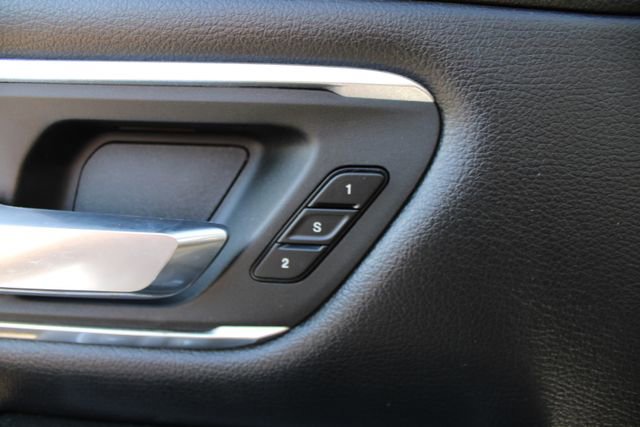 Used 2019 RAM 1500 Laramie AWD/4WD image 12