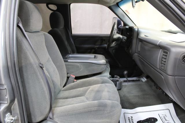 Used 2006 Chevrolet Silverado 2500 W/T w/ Heavy-Duty Power Package image 18