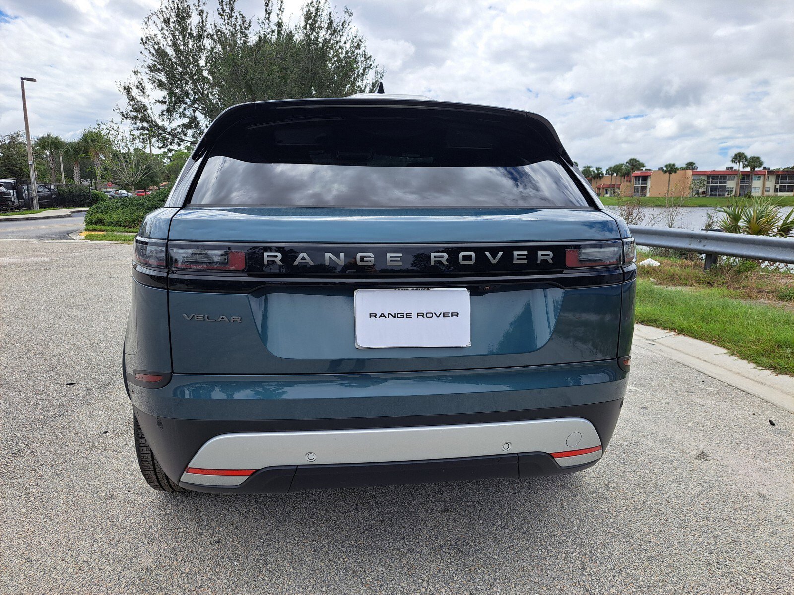 New 2026 Land Rover Range Rover Velar S image 6