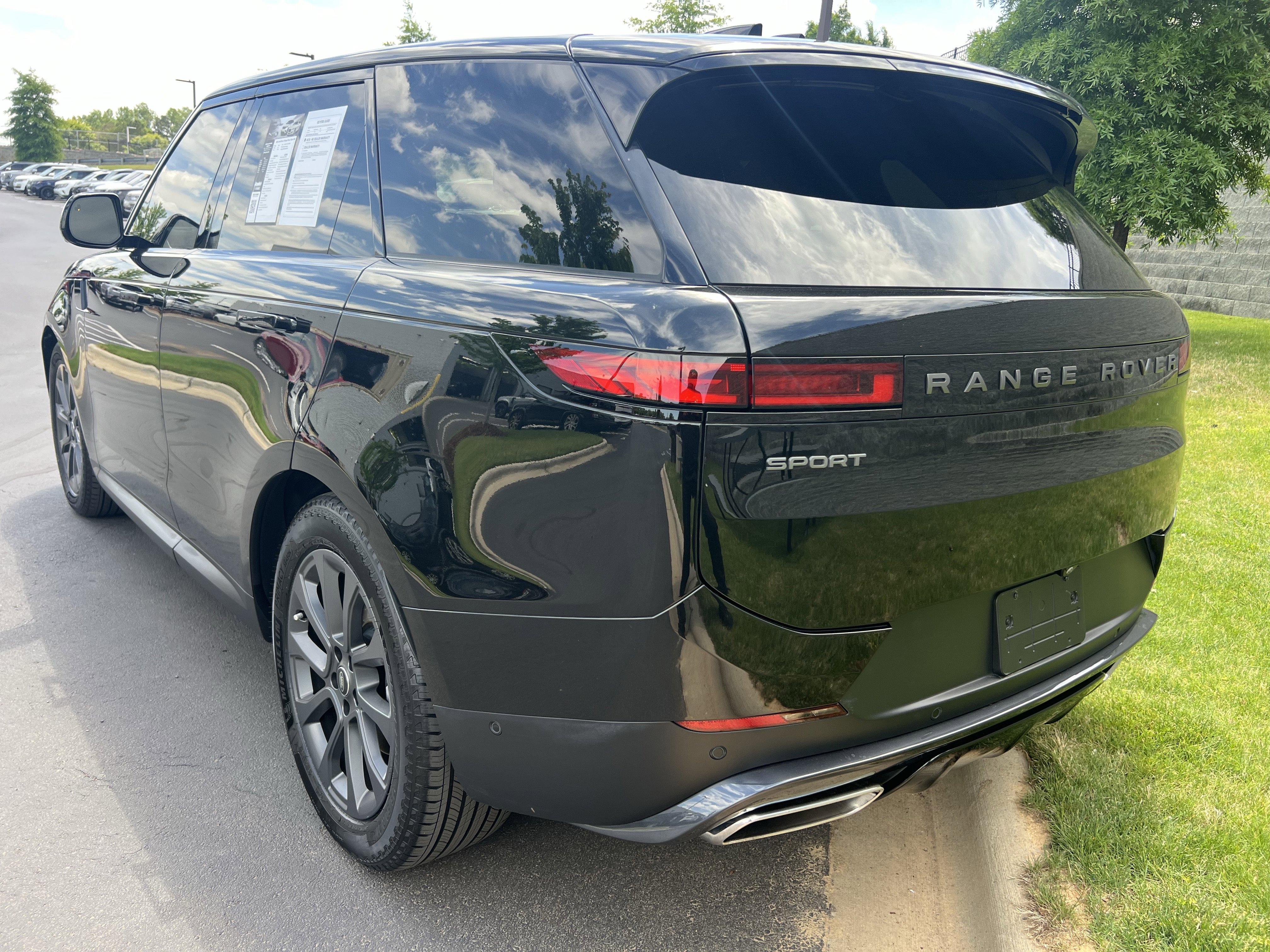 Certified 2024 Land Rover Range Rover Sport SE AWD/4WD image 5