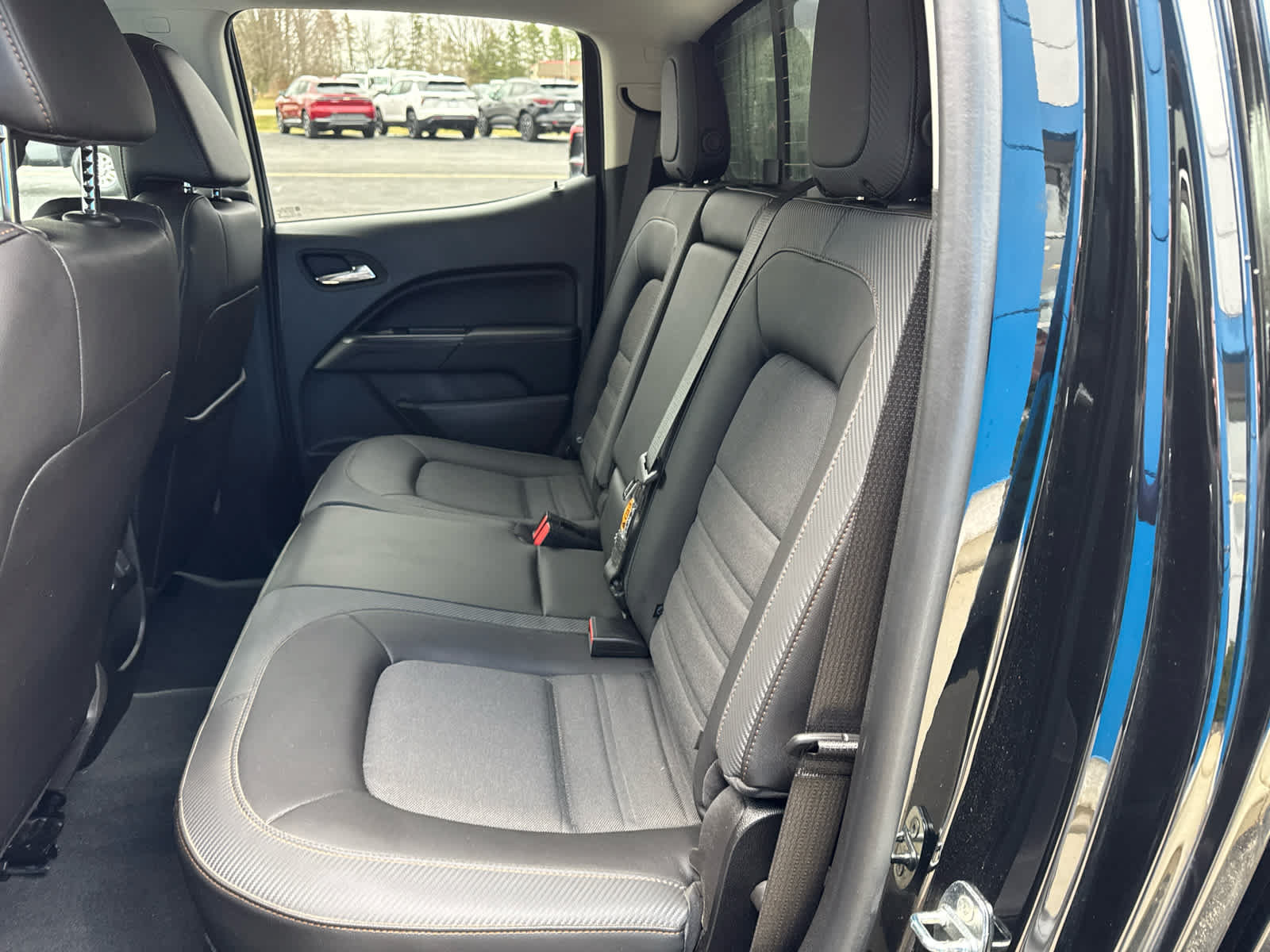 Used 2022 GMC Canyon AT4 w/ Driver Alert Package AWD/4WD image 16