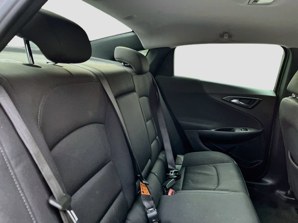 Used 2021 Chevrolet Malibu LT FWD image 24