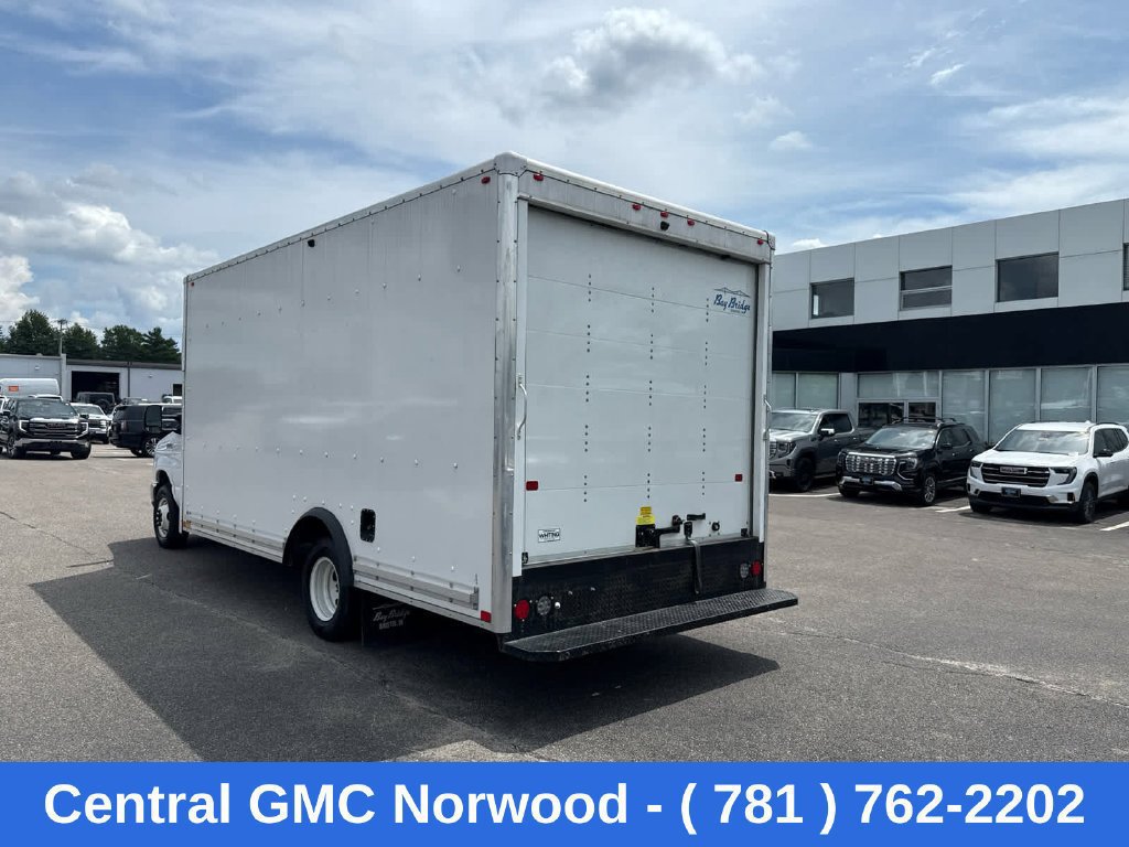 Used 2024 Ford E-350 and Econoline 350 Super Duty w/ Power Windows & Locks Group RWD image 3