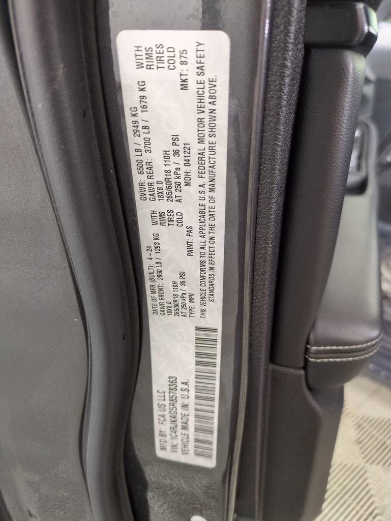 Used 2024 Jeep Grand Cherokee L Altitude image 32