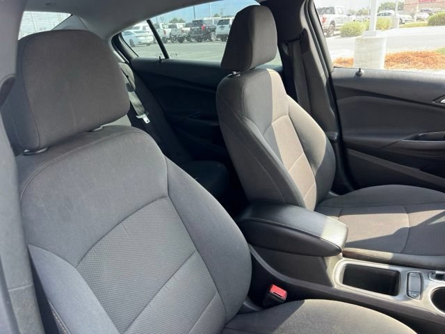 Used 2019 Chevrolet Cruze LS FWD image 31