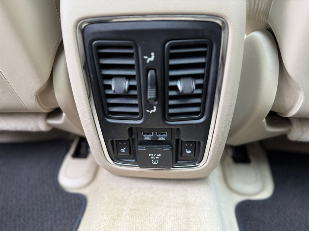 Used 2018 Jeep Grand Cherokee Overland AWD/4WD image 29