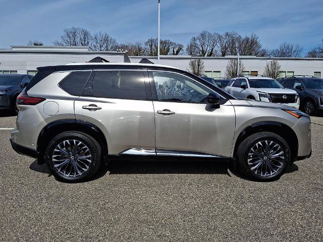 Certified 2025 Nissan Rogue Platinum w/ Platinum Premium Package AWD/4WD image 9