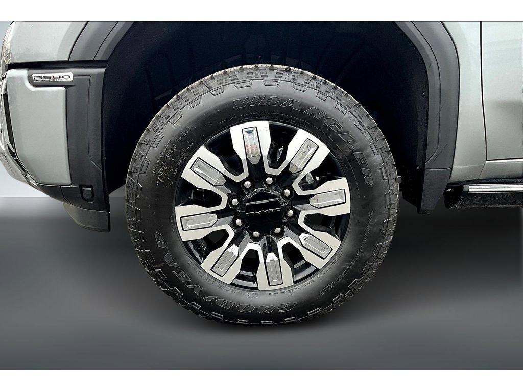 New 2026 GMC Sierra 3500 Denali w/ Denali Reserve Package image 13