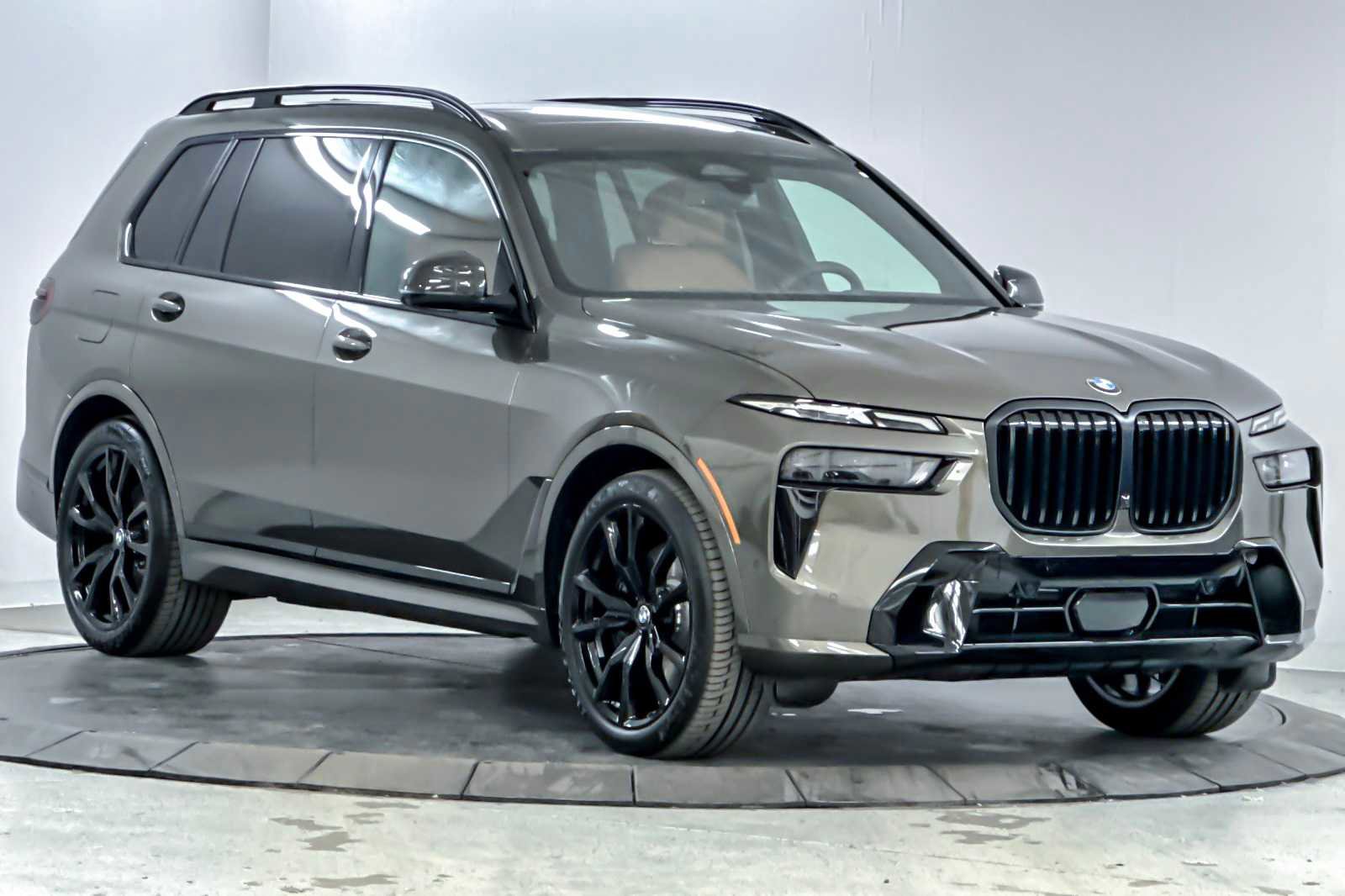 New 2026 BMW X7 xDrive40i w/ M Sport Package image 9