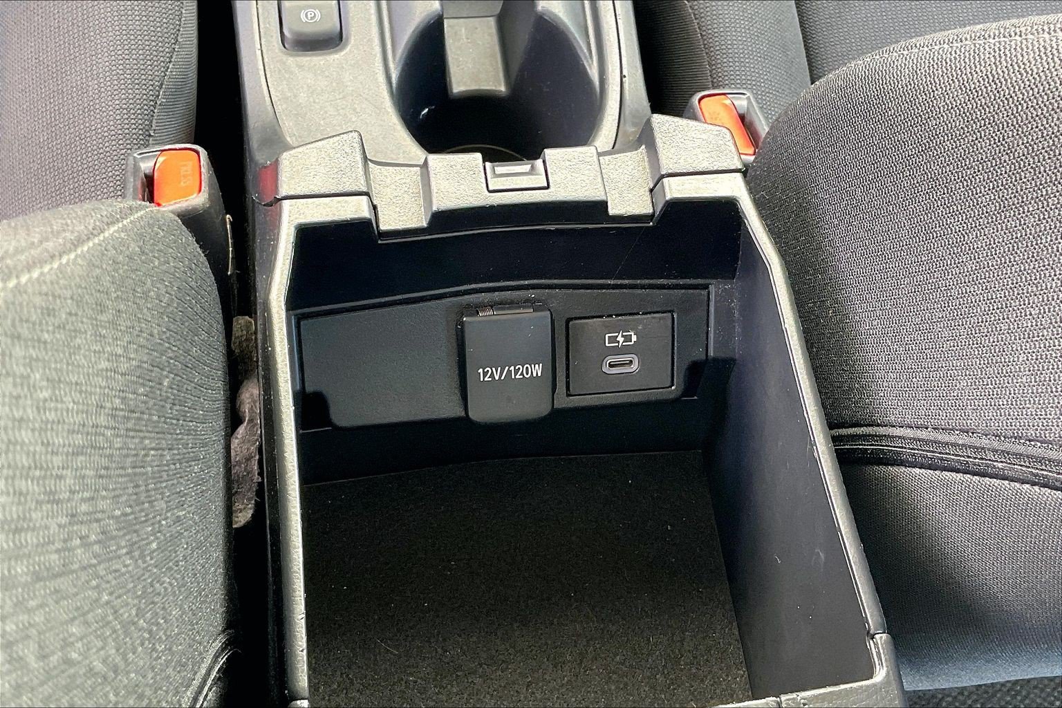 Used 2025 Toyota Corolla LE FWD image 38