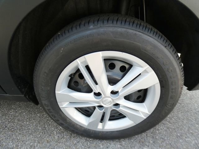 New 2025 Nissan Kicks Play S image 9