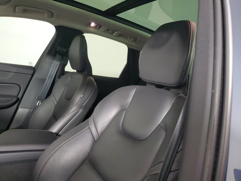 Used 2021 Volvo XC60 T5 Inscription FWD image 23