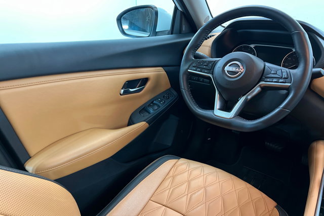 Used 2025 Nissan Sentra SV w/ SV Premium Package image 11