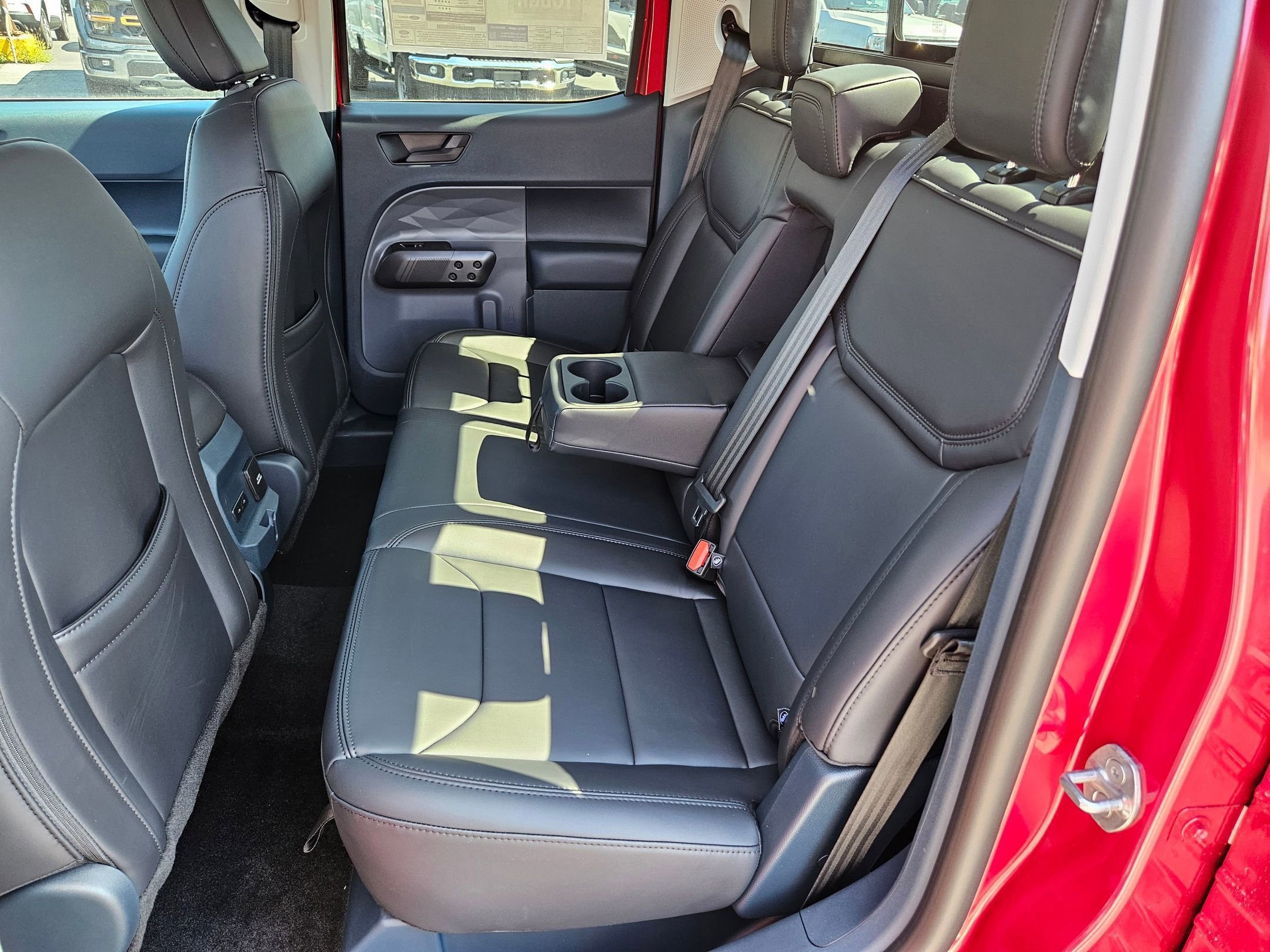New 2025 Ford Maverick Lariat w/ Black Appearance Package image 5