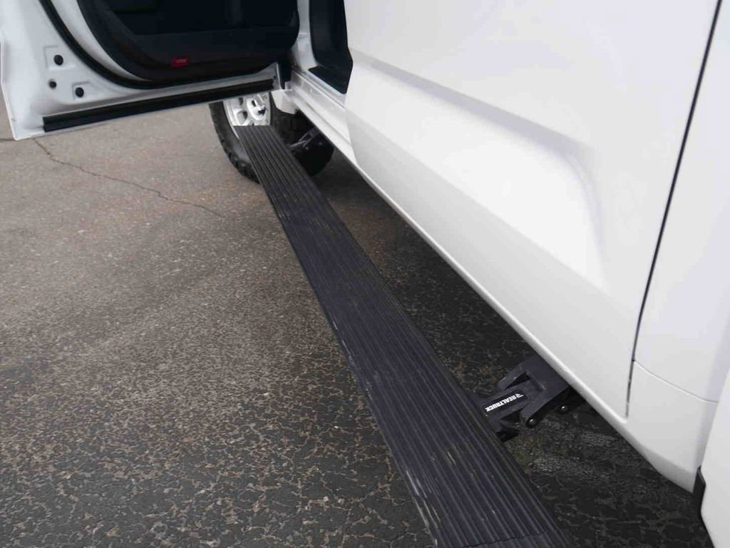 Used 2026 Toyota Tundra SR5 AWD/4WD image 17