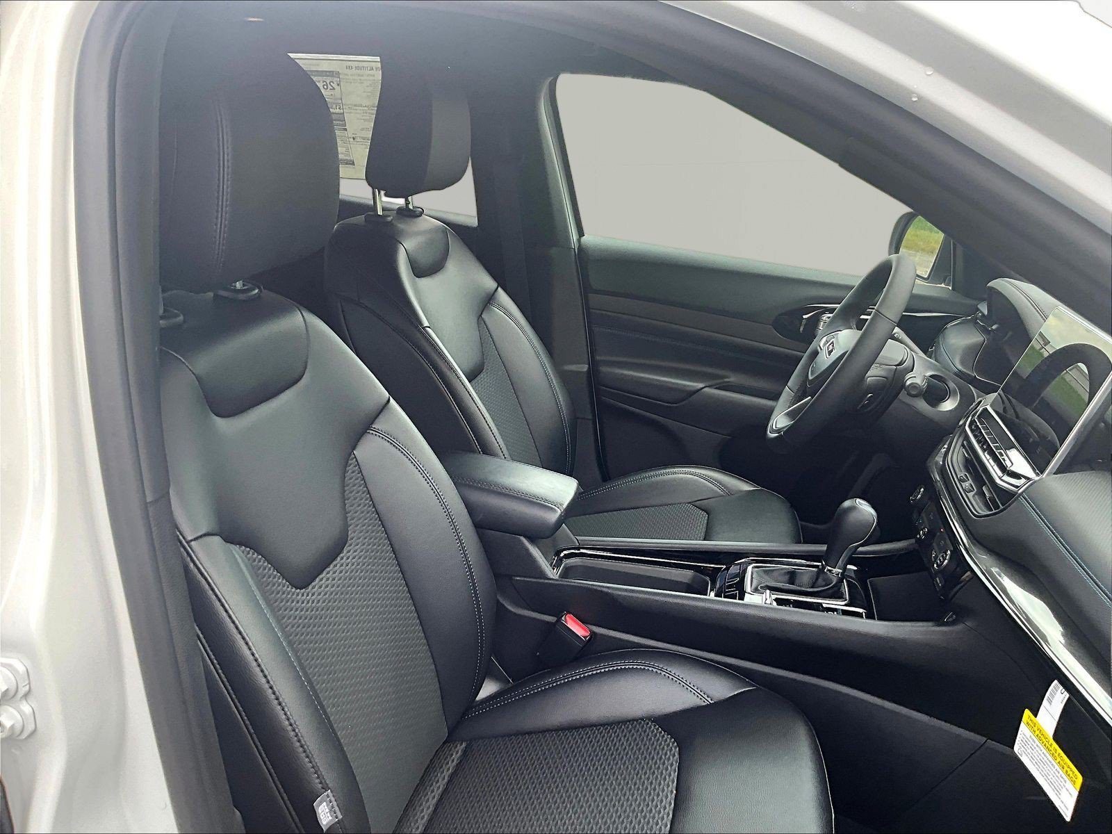 New 2026 Jeep Compass Latitude AWD/4WD image 18