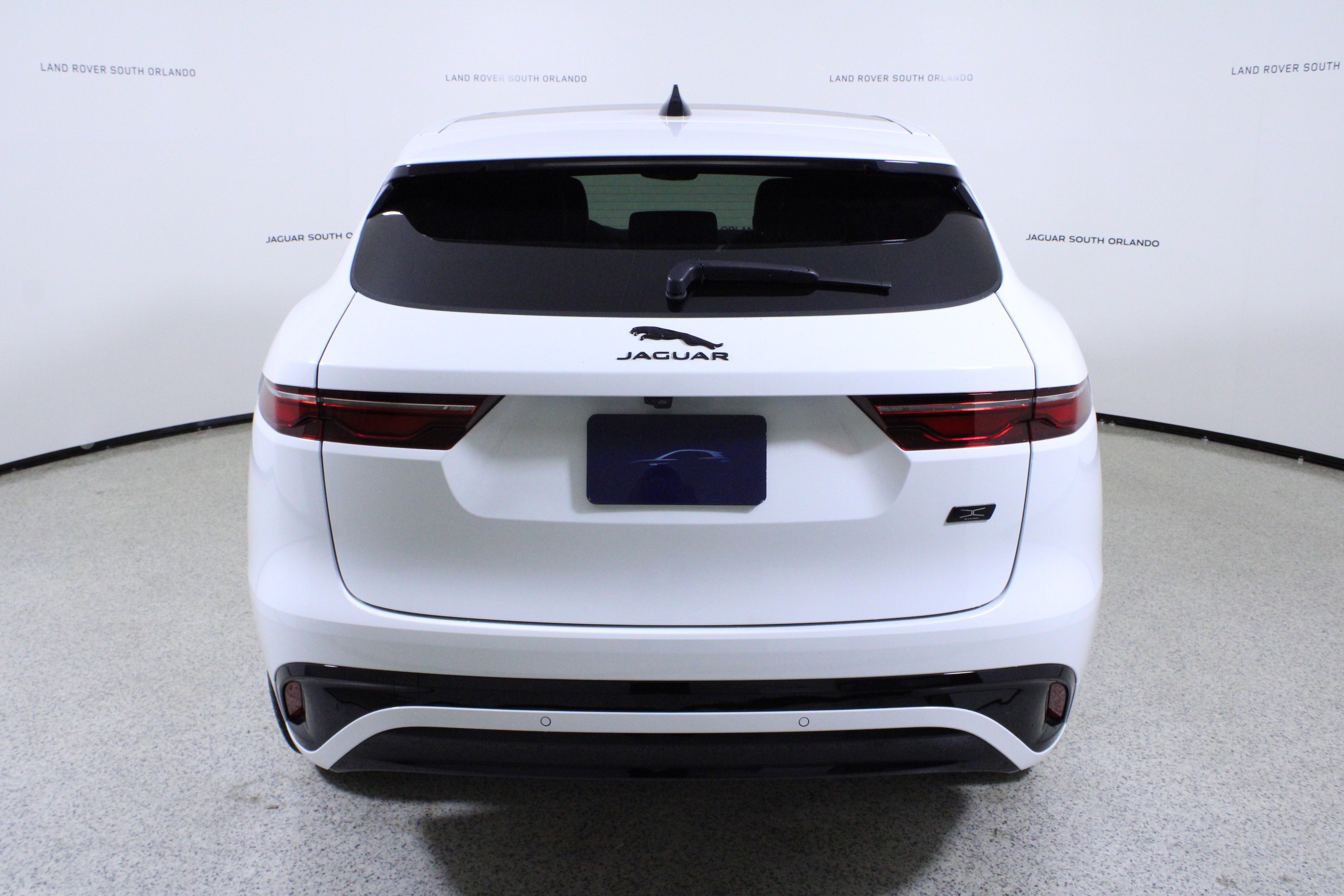 New 2026 Jaguar F-PACE R-Dynamic S image 6