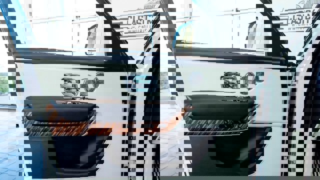 Used 2019 Rolls-Royce Cullinan image 16