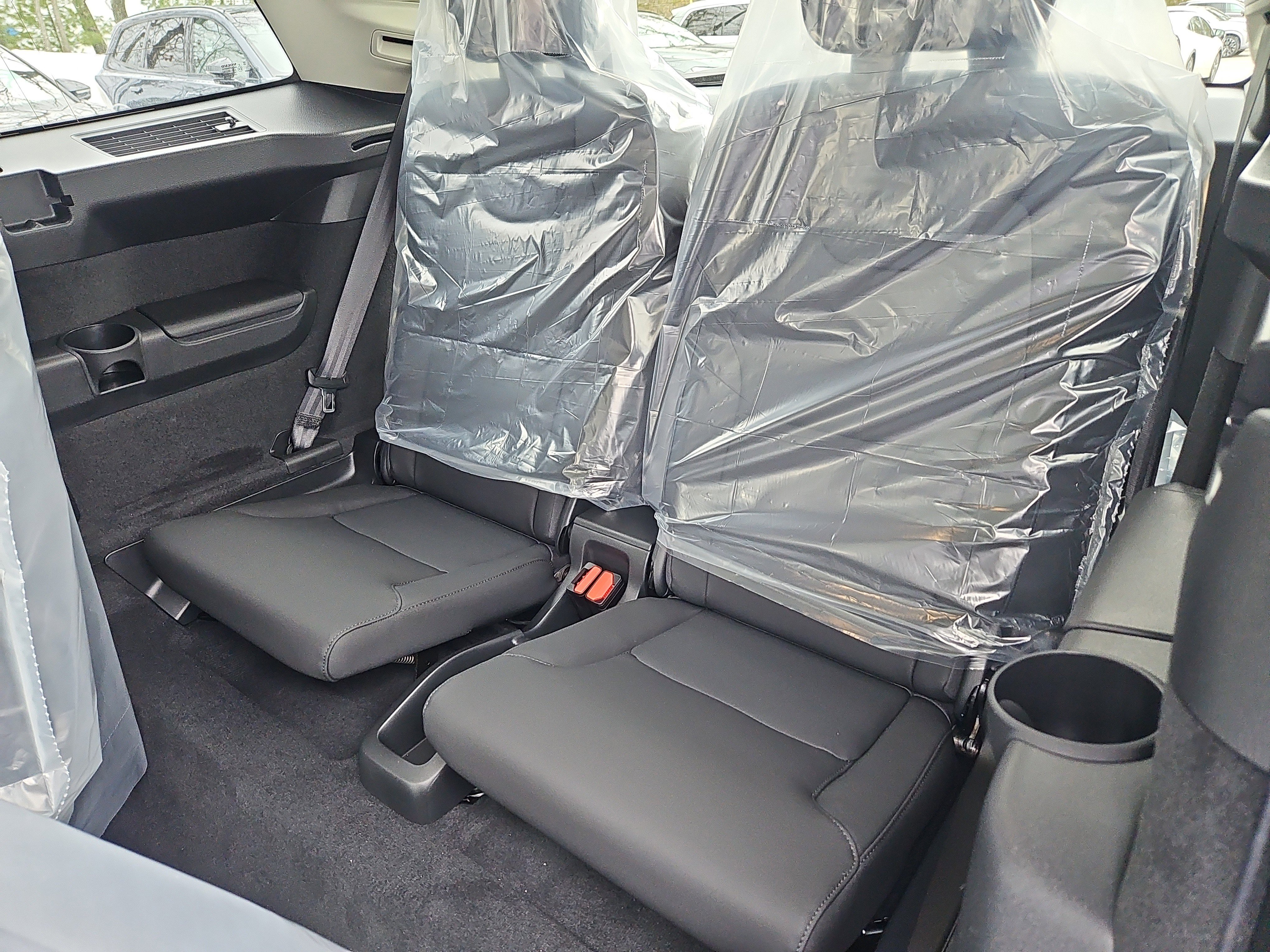 New 2026 Volvo XC90 B6 Plus w/ Protection Package Premier image 23