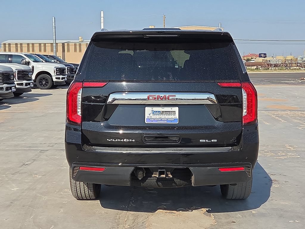 Used 2023 GMC Yukon SLE AWD/4WD image 4