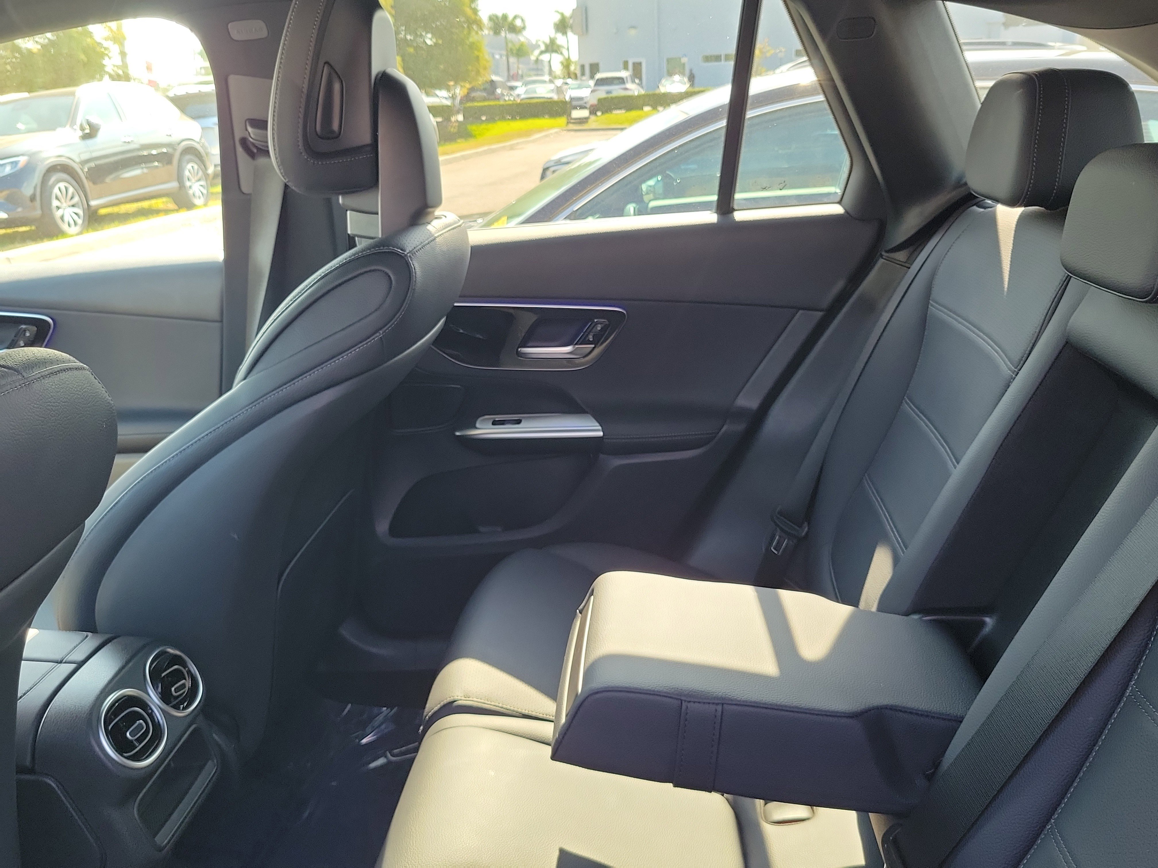 Certified 2025 Mercedes-Benz GLC 300 image 9