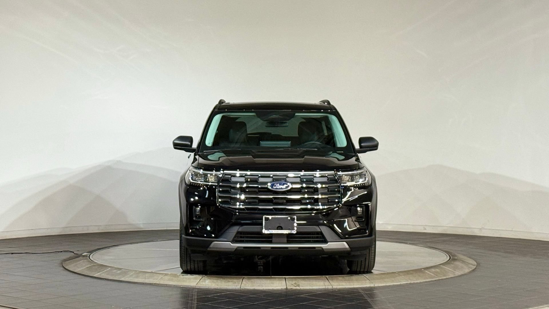 New 2026 Ford Explorer Active w/ Active Comfort Package AWD/4WD image 3
