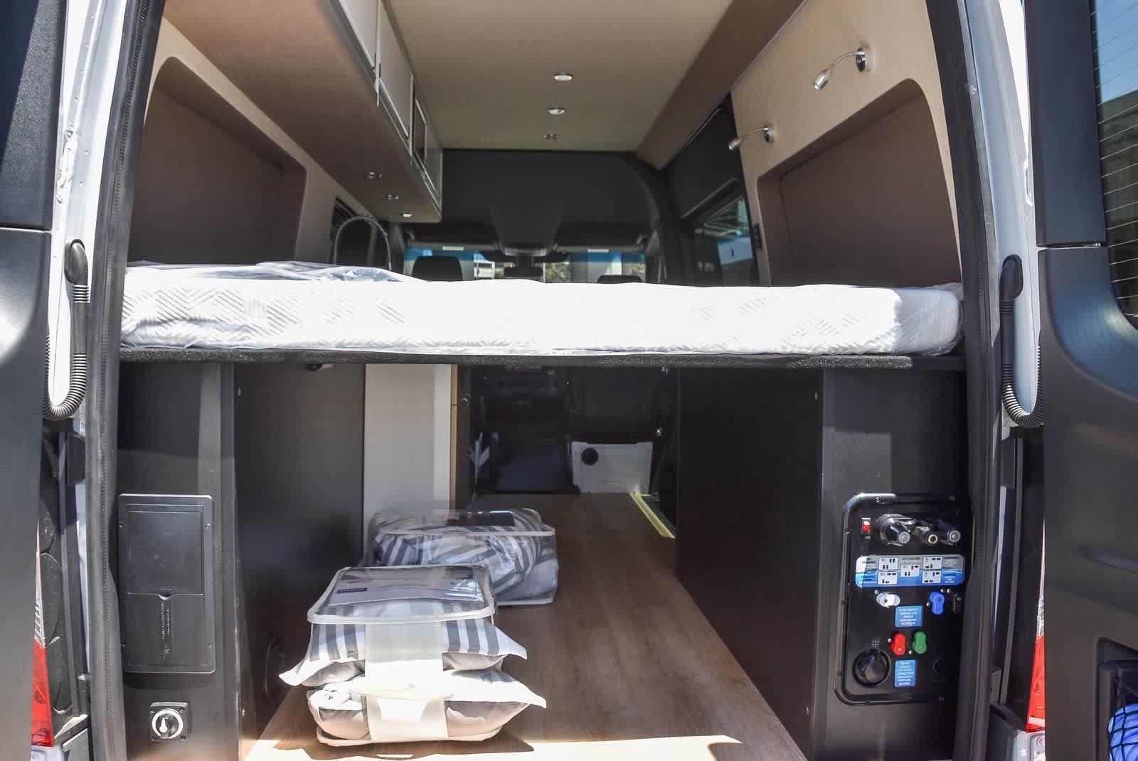 Used 2021 Mercedes-Benz Sprinter 2500 image 14