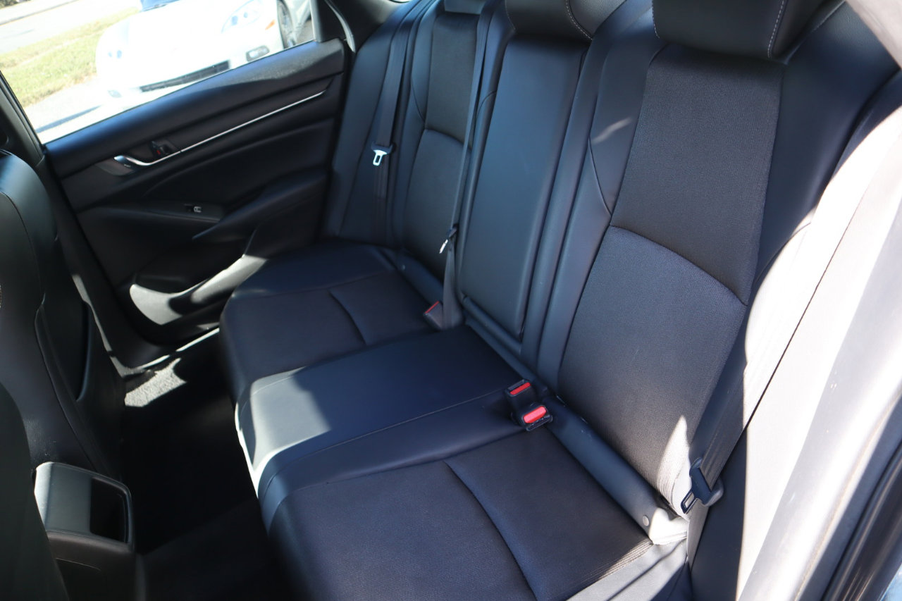 Used 2018 Honda Accord Sport image 21