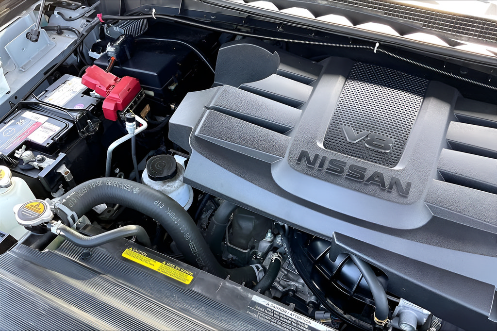 Used 2024 Nissan Titan PRO-4X w/ Pro-4x Convenience Package AWD/4WD image 32