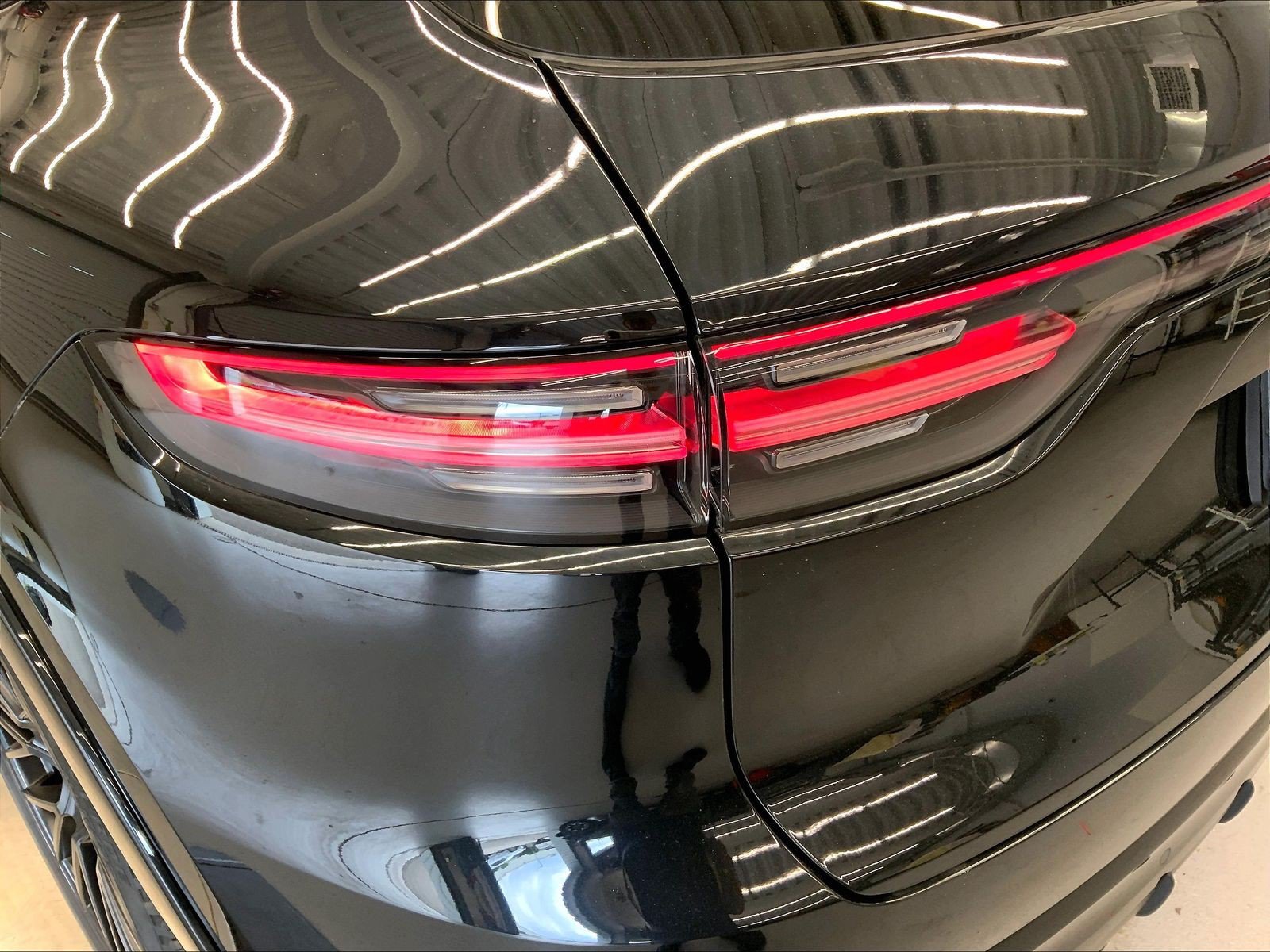 Used 2023 Porsche Cayenne GTS AWD/4WD image 30