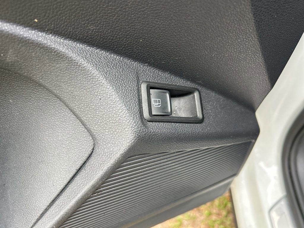 Used 2022 Volkswagen Taos SE image 20