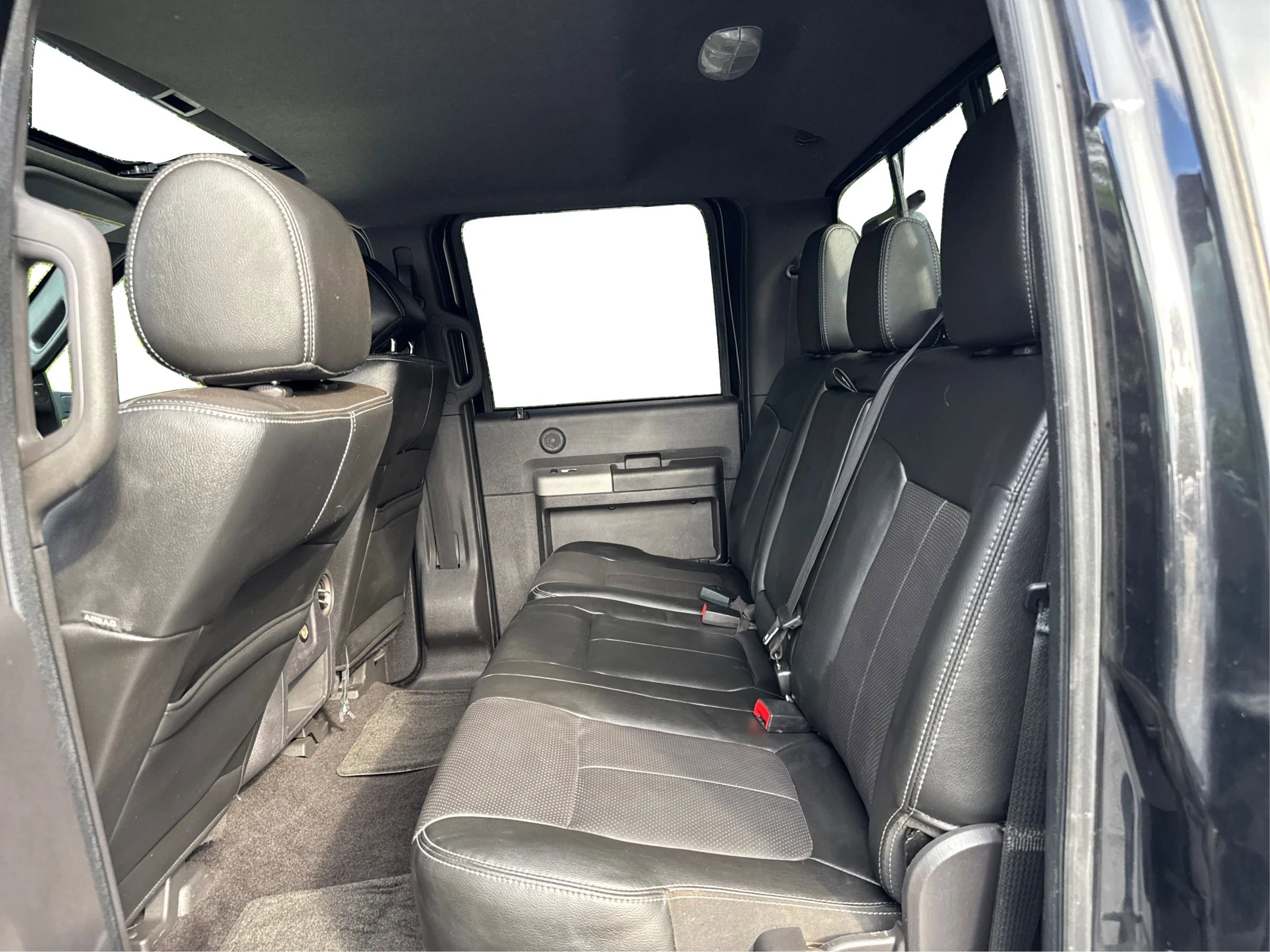 Used 2015 Ford F350 Lariat image 13