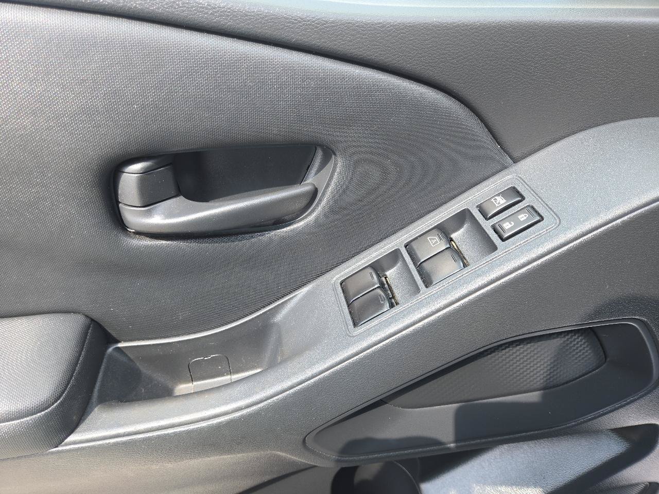 Used 2022 Nissan Frontier S w/ Technology Package AWD/4WD image 9