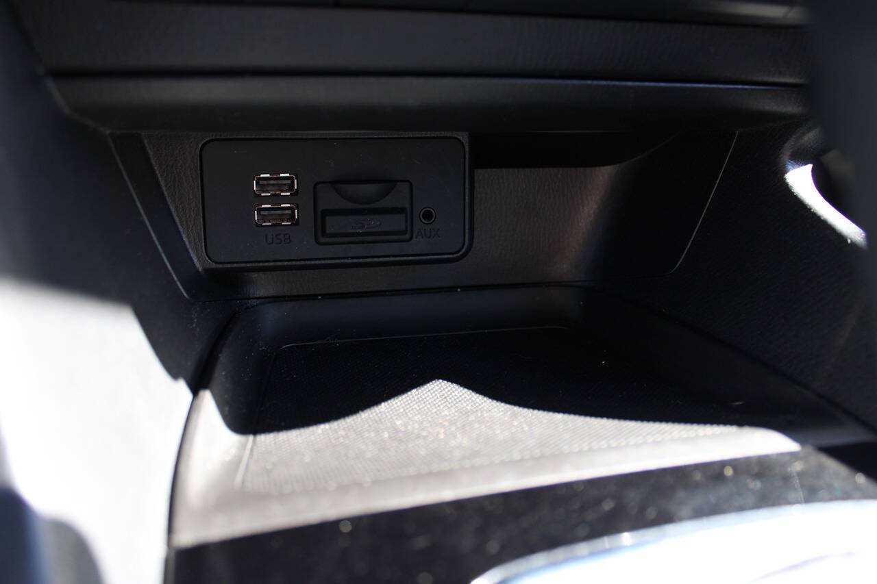 Used 2017 MAZDA MAZDA3 Touring FWD image 27