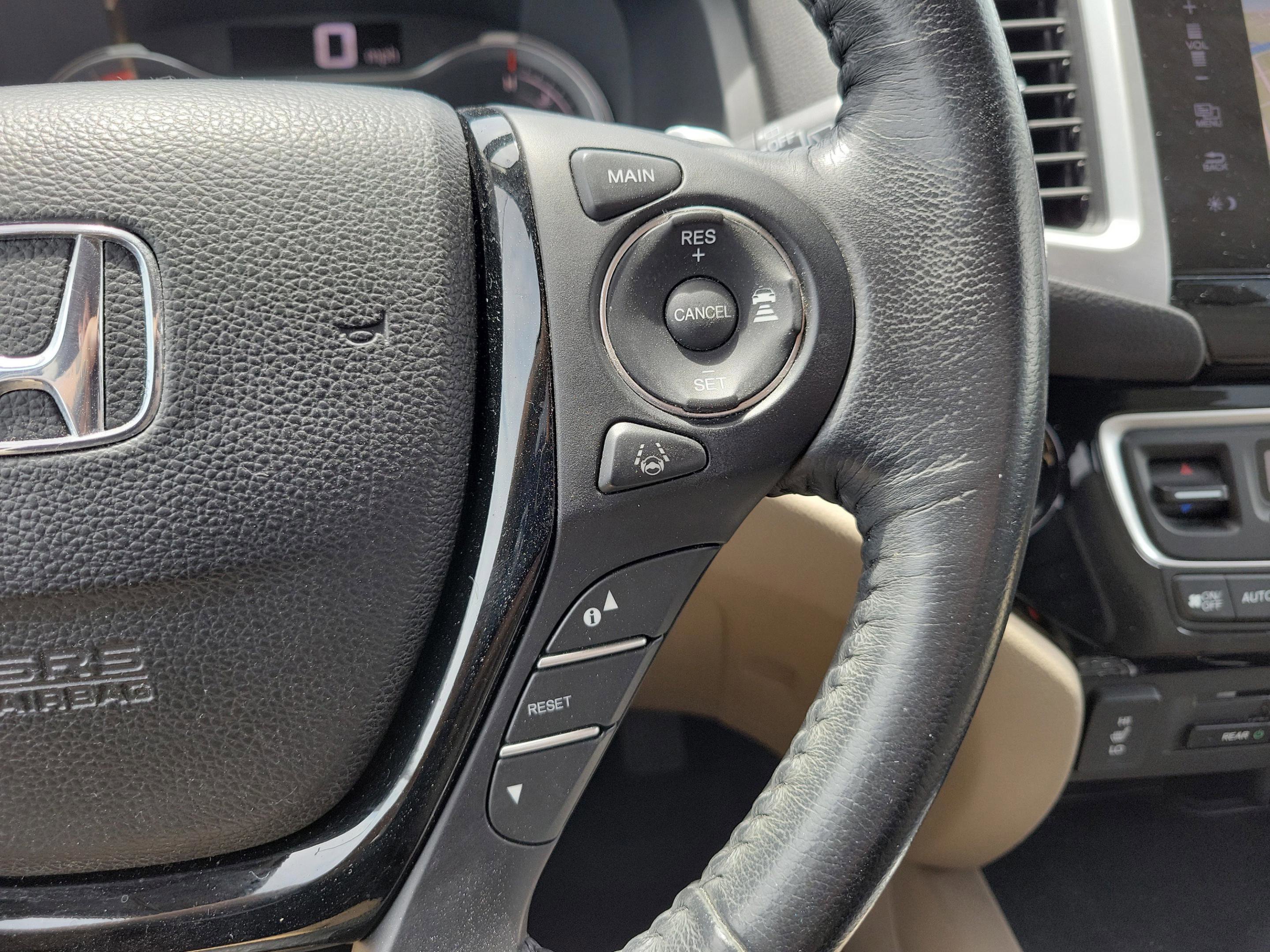 Certified 2017 Honda Pilot Touring image 35