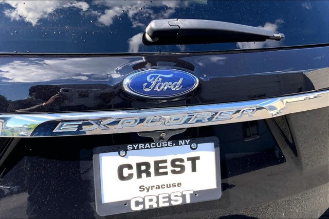 Used 2019 Ford Explorer XLT AWD/4WD image 7