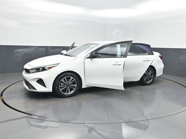 Used 2023 Kia Forte LXS image 36