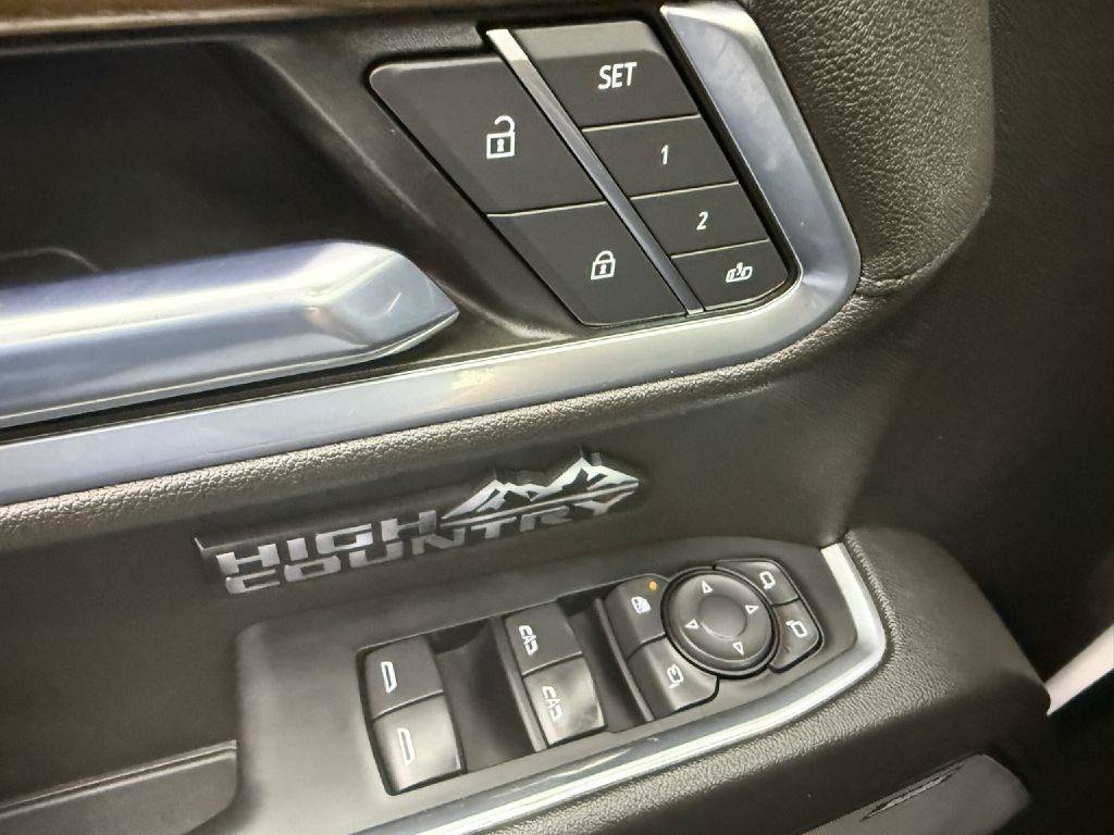 Used 2022 Chevrolet Silverado 1500 High Country w/ High Country Premium Package AWD/4WD image 12